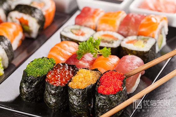 做什么小吃生意能在學(xué)校食堂賺錢(qián)？