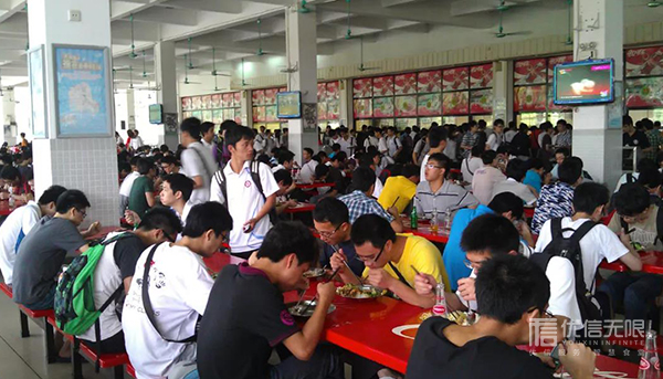 各大校園為何紛紛選擇優(yōu)信無(wú)限智慧食堂來搭建智慧校園