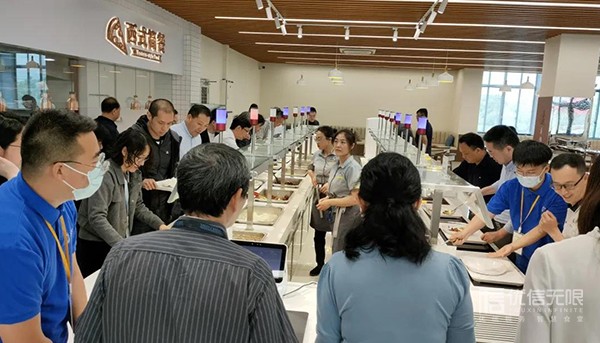 各大校園為何紛紛選擇優(yōu)信無(wú)限智慧食堂來搭建智慧校園